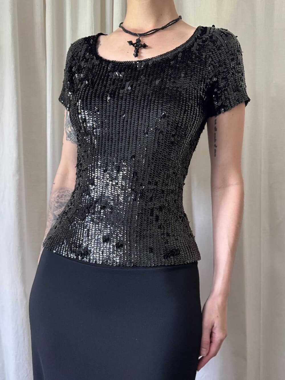Oscar de la Renta Petite Black Sequin Short Sleeve Shirt Women's Size Small Y2K